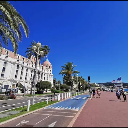 Au Coeur Du Centre De Апартаменты *